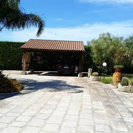 Spacious House In With Shared Pool * Muro Leccese
