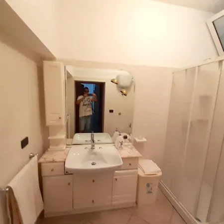 Holiday home Spacious House In With Shared Pool *